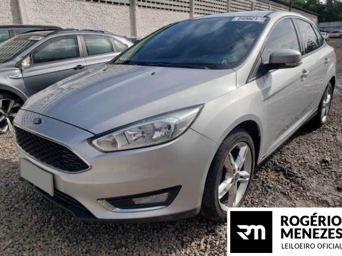 FORD FOCUS FASTBACK 15/16
