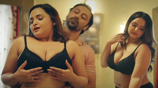 Aliya Naaz Doggy Style Fucked By Hubby in Sexy Black Bra